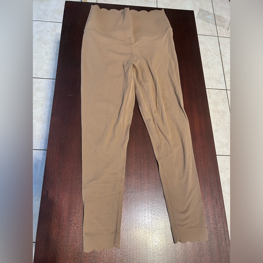 Elegant Scalloped Tan Leggings